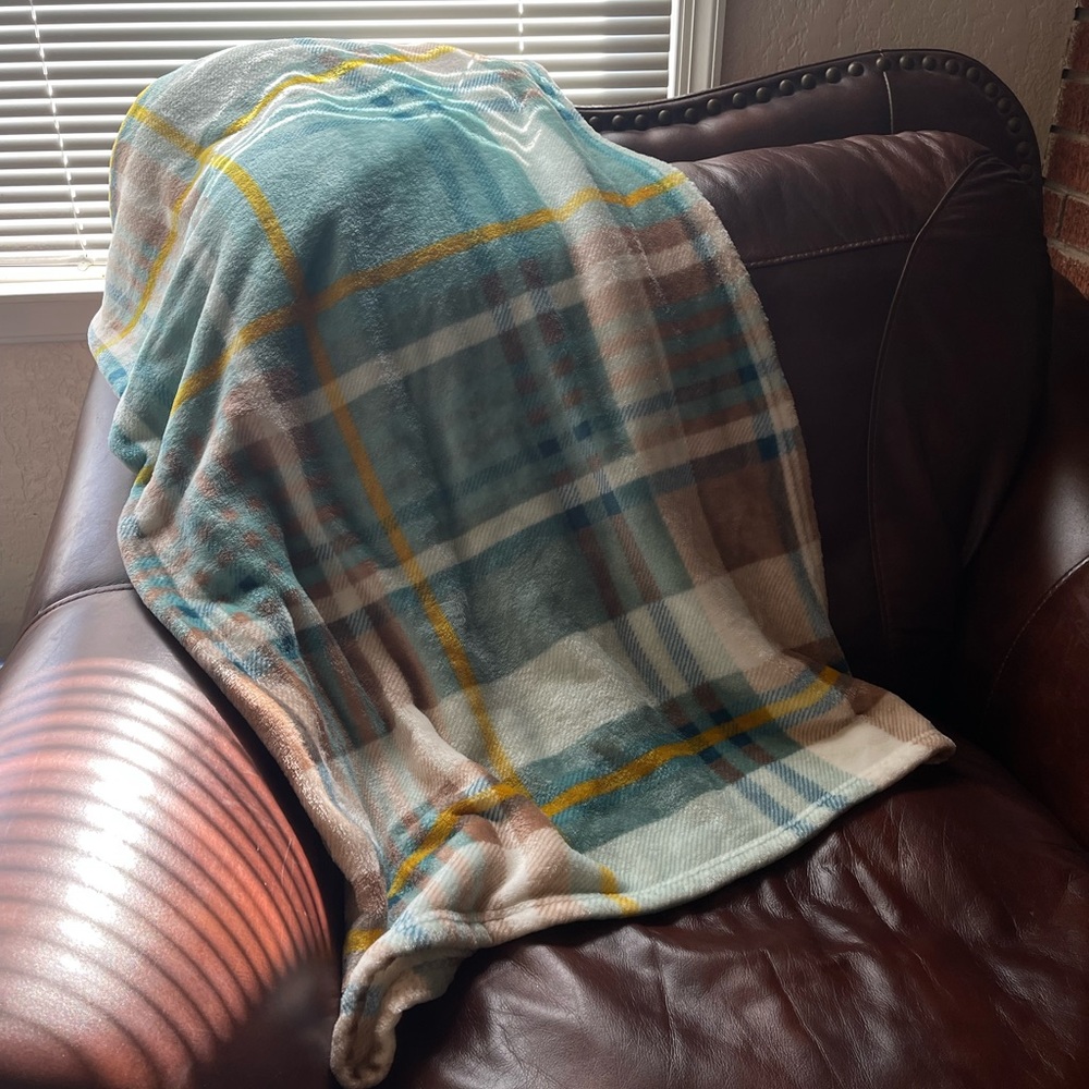 throw-blanket